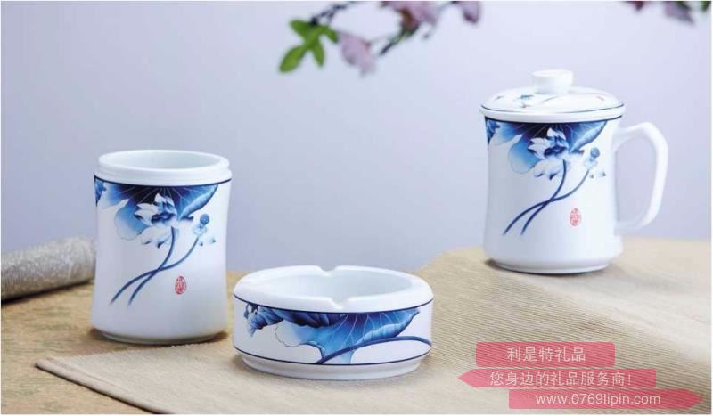 和衷共濟(jì)（青花啞光臺面杯三件套）