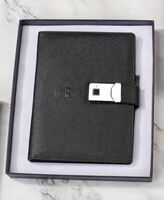 A5指紋鎖內(nèi)置12000mAh無(wú) 線(xiàn)臺(tái)燈電源本